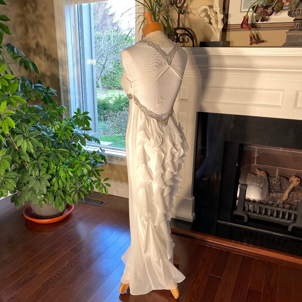 🌻SOLD🌻🌻🌻LAURA PETITES~Gown with Sequin and Ruffle Detail